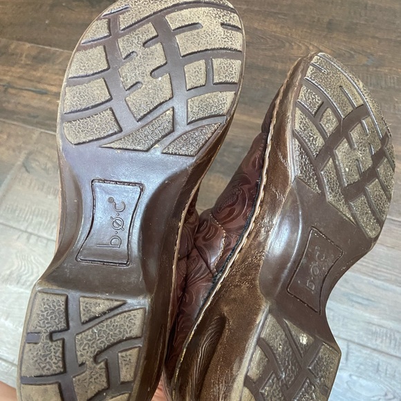 BOC Brown Leather Tooled Floral Clogs - Picture 6 of 6